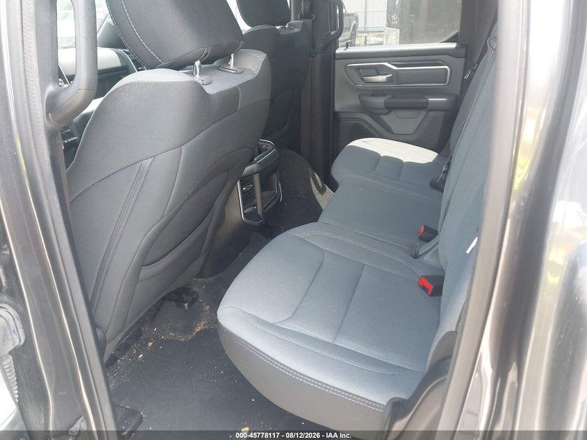 2021 RAM 1500 auction photo 8