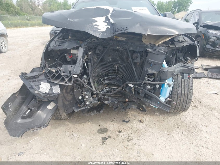 2020 JEEP GRAND CHEROKEE auction photo 6