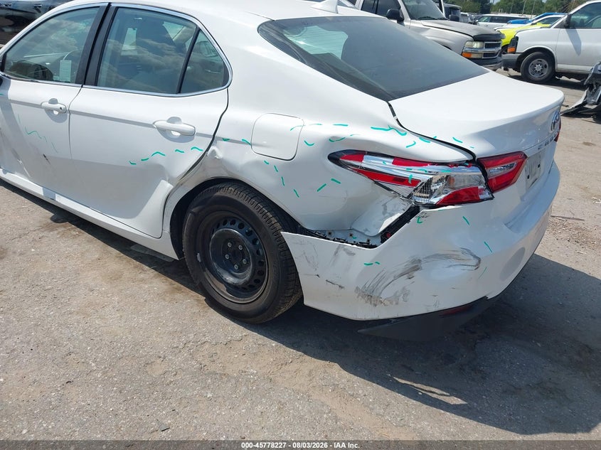2020 TOYOTA CAMRY auction photo 6