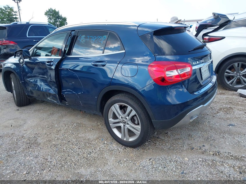 2020 MERCEDES-BENZ GLA 250 — zdjęcie 3