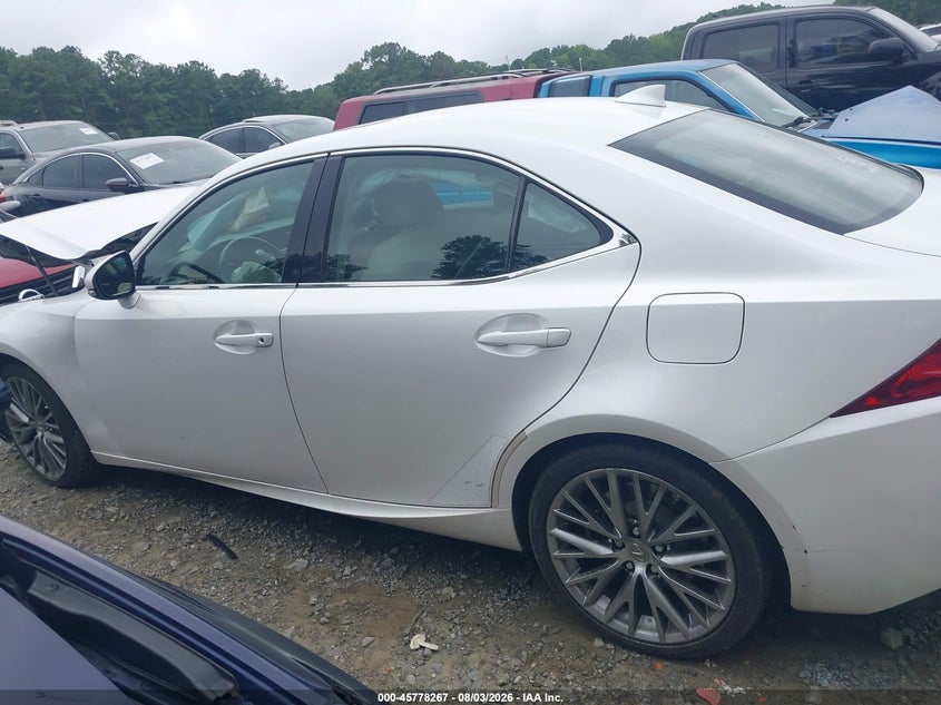 LEXUS IS 200T - zdjęcie 14