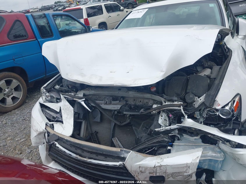 2016 LEXUS IS 200T auction photo 6