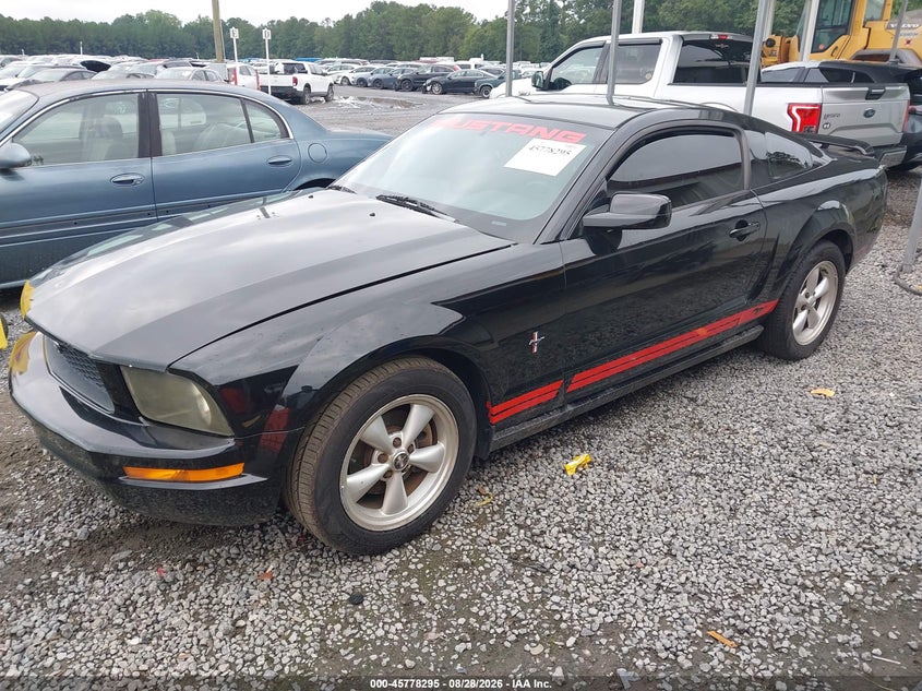 2007 FORD MUSTANG auction photo 2