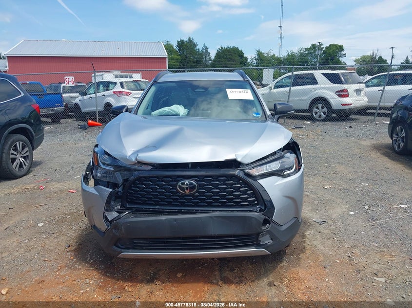 2025 TOYOTA COROLLA CROSS auction photo 6