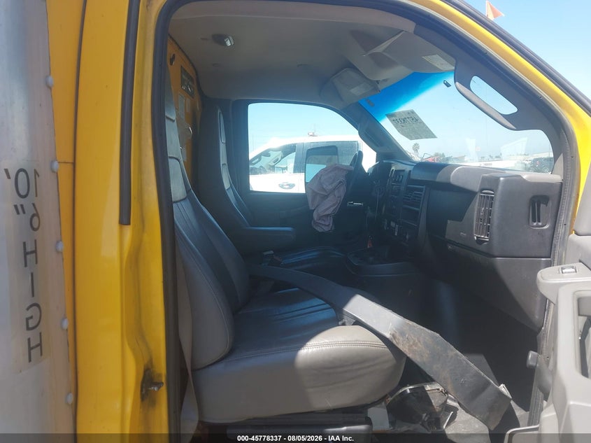 2017 GMC SAVANA CUTAWAY auction photo 7