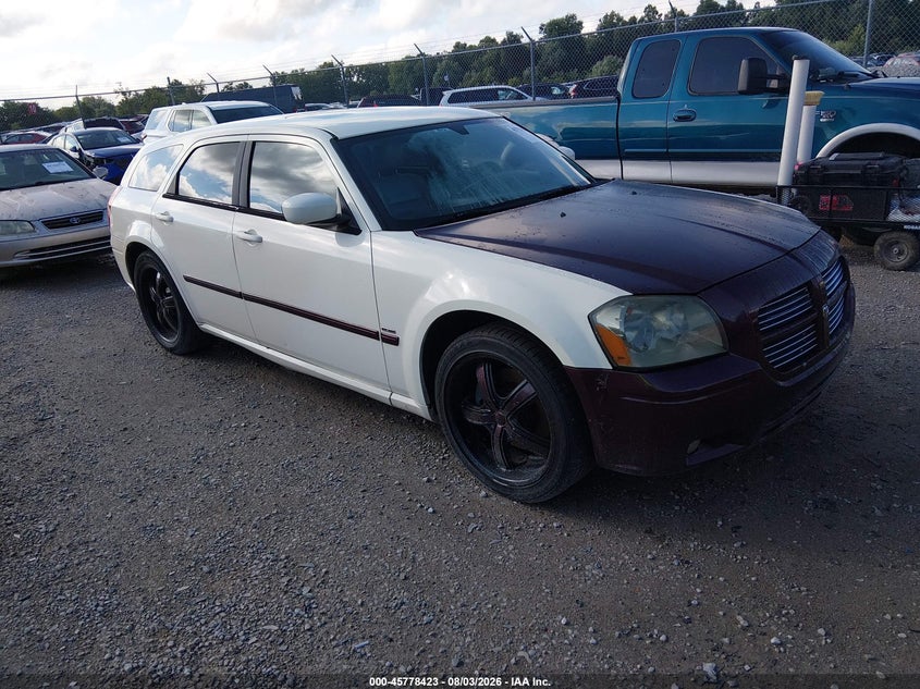 2005 DODGE MAGNUM — zdjęcie z aukcji