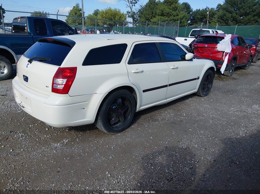2005 DODGE MAGNUM — zdjęcie 4