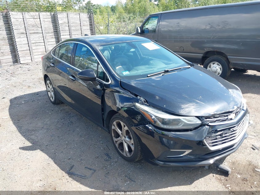 2017 CHEVROLET CRUZE auction photo 1