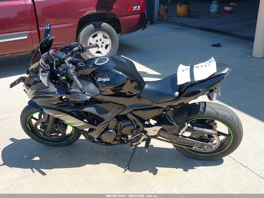 KAWASAKI EX650 2019