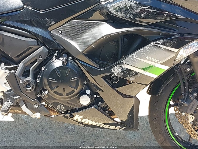 KAWASAKI EX650 2019