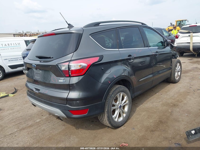 Vin: 1fmcu9gd0juc58605, lot: 46277309, ford escape se 20184