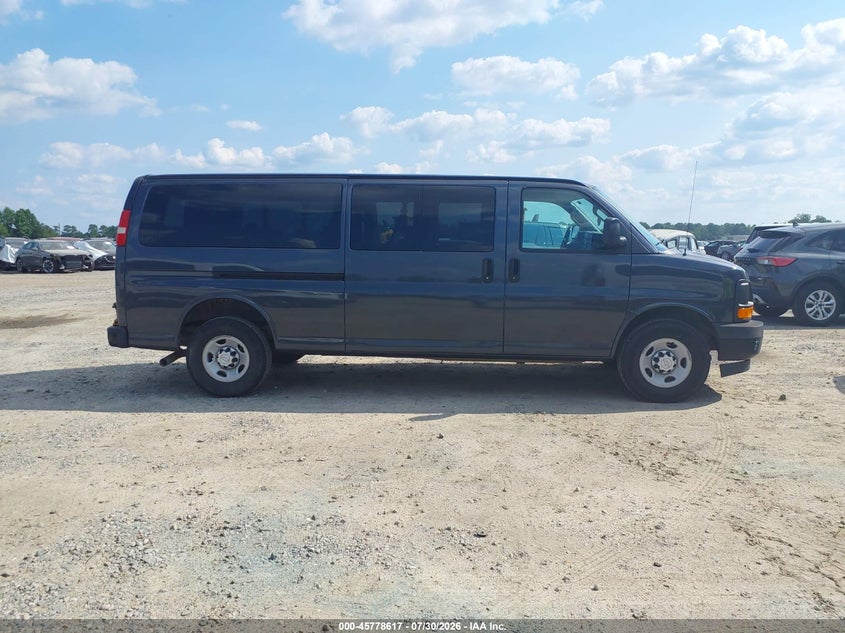 CHEVROLET EXPRESS 3500 2017 VIN 1GAZGNFG6H1293065