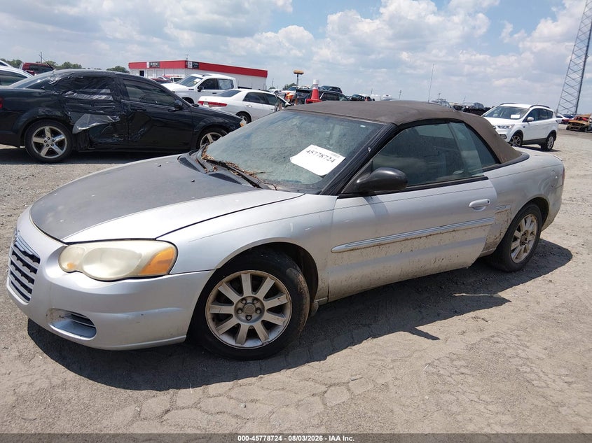 2005 CHRYSLER SEBRING auction photo 2
