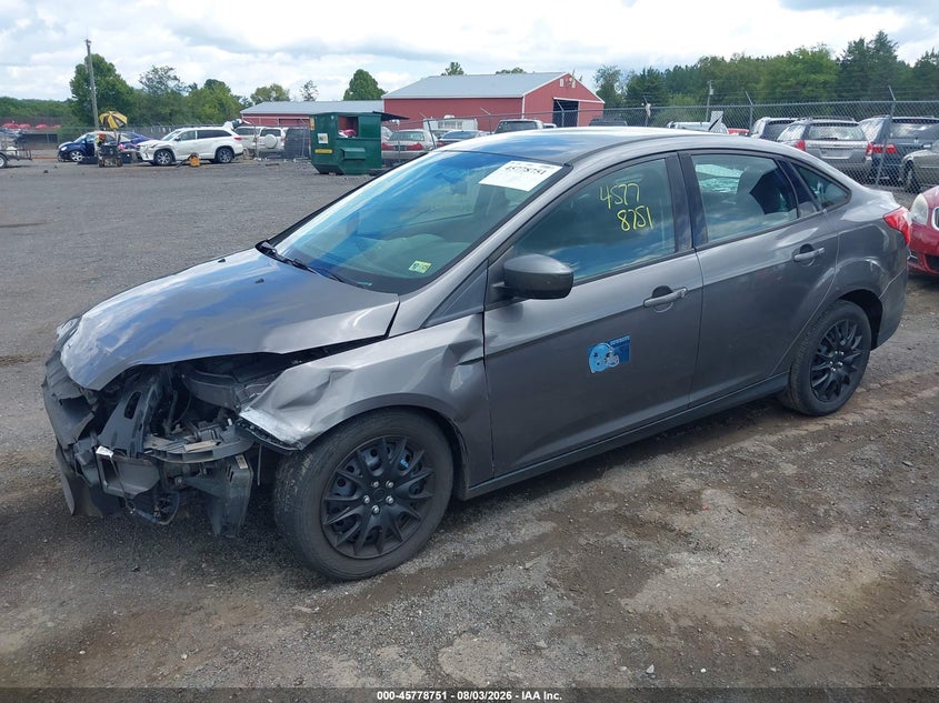 Vin: 1fahp3f22cl403530, lot: 46277531, ford focus se 20122