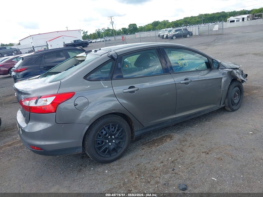 Vin: 1fahp3f22cl403530, lot: 46277531, ford focus se 20124