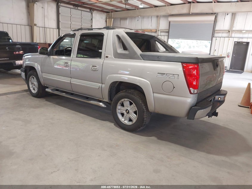 2005 CHEVROLET AVALANCHE 1500 auction photo 3