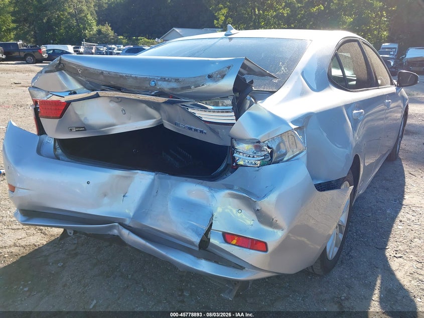 2013 LEXUS ES 300H auction photo 6
