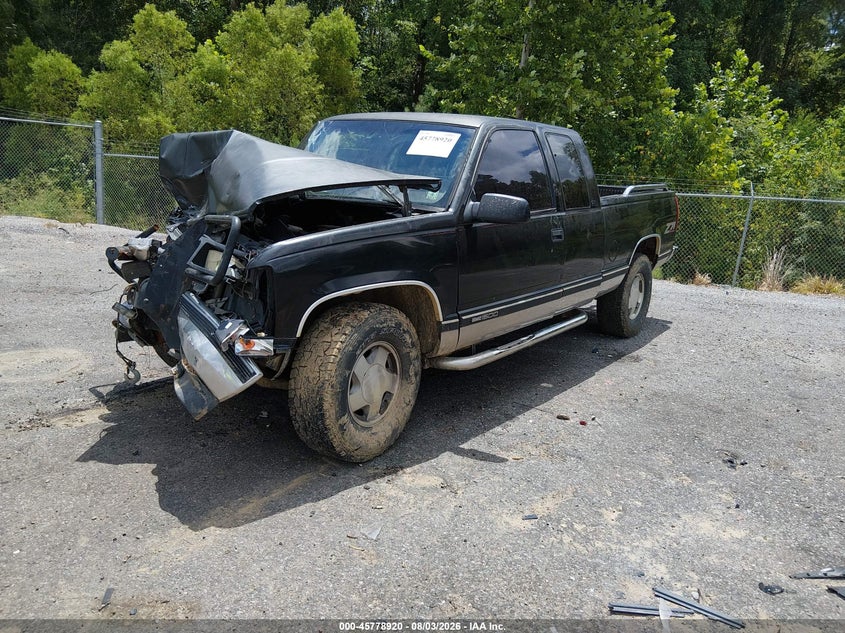 1996 GMC Sierra, Front End, IAAI, VIN 2GTEK19R4T1527698 — photo 2