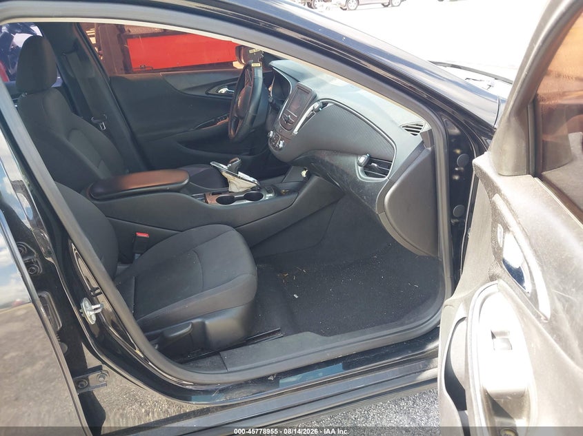 2017 CHEVROLET MALIBU auction photo 5