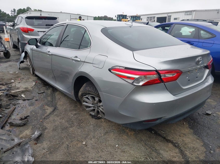 TOYOTA CAMRY - zdjęcie 3