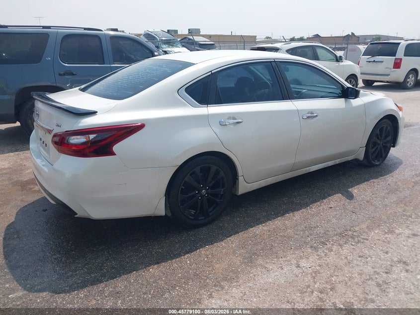 Vin: 1n4al3ap8hn335701, lot: 46277880, nissan altima 2.5 sr 20174