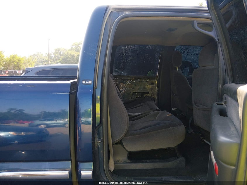 2002 GMC SIERRA 2500HD auction photo 8