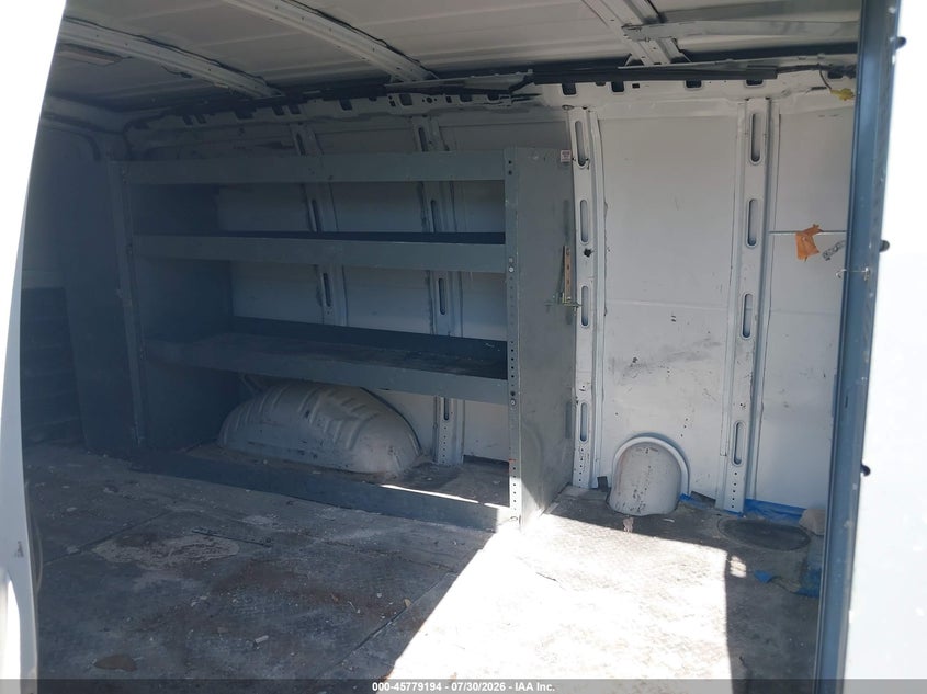 2010 CHEVROLET EXPRESS 1500 auction photo 8