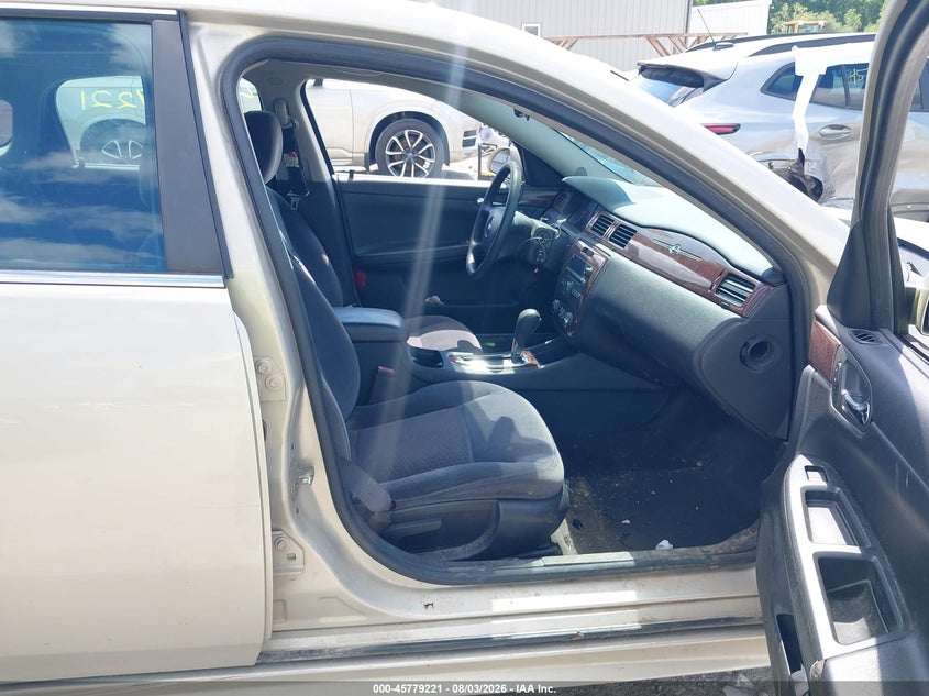 2010 CHEVROLET IMPALA auction photo 5
