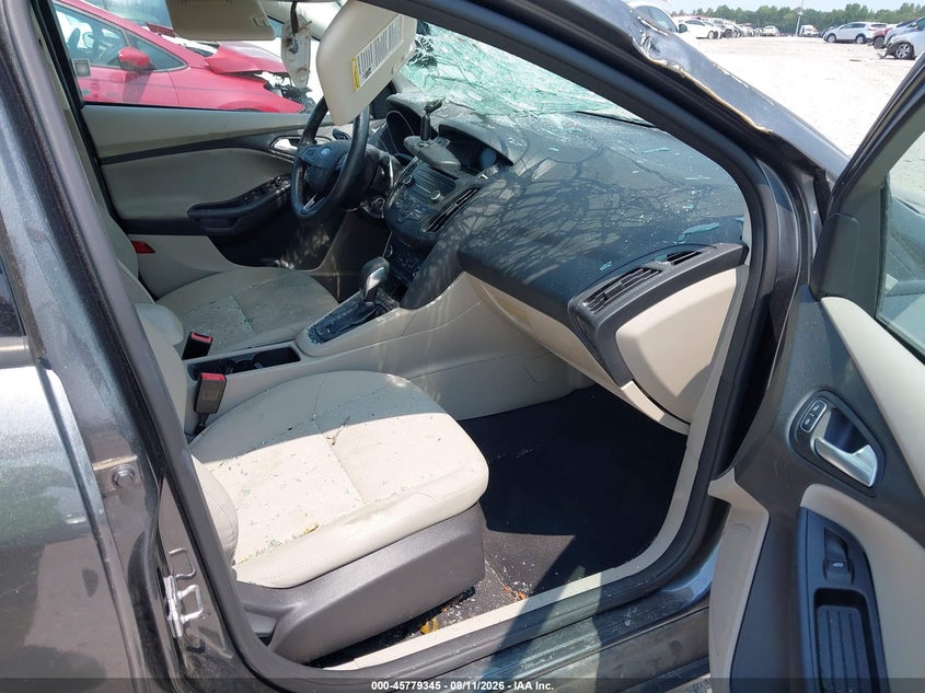 2017 FORD FOCUS auction photo 5