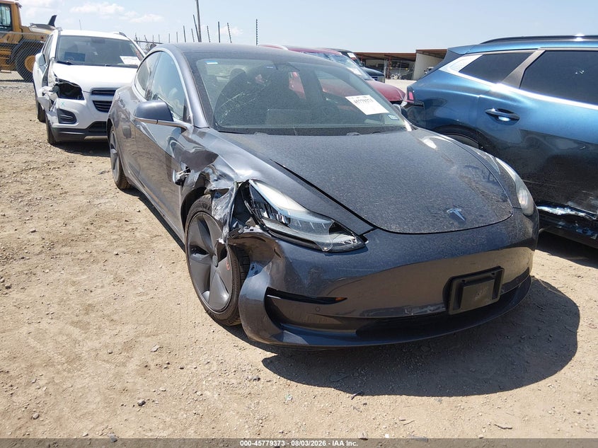 TESLA MODEL 3 - zdjęcie 1