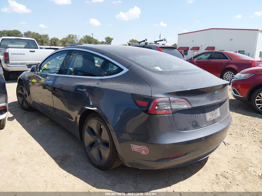 TESLA MODEL 3 - zdjęcie 13
