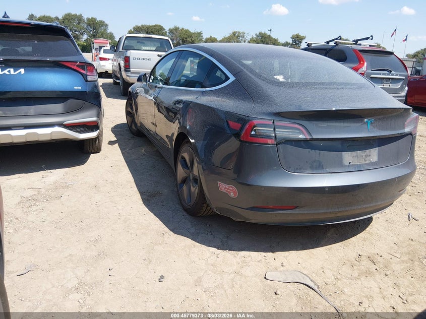 TESLA MODEL 3 - zdjęcie 3