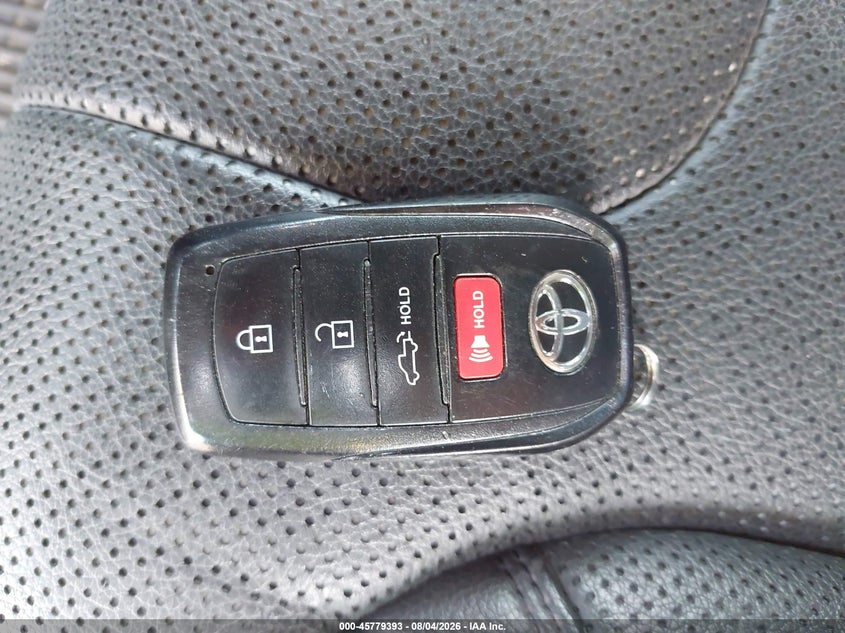TOYOTA TUNDRA - zdjęcie 11
