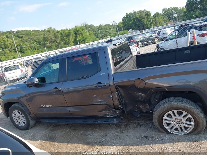 TOYOTA TUNDRA - zdjęcie 15