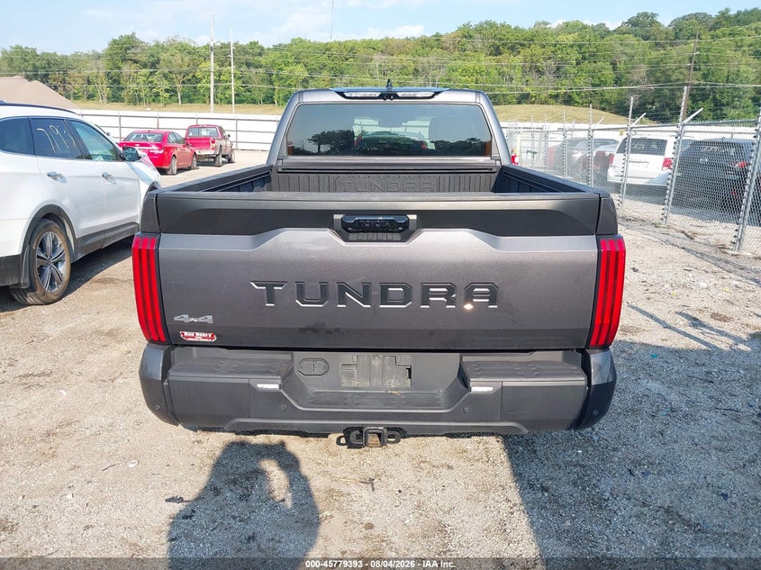 TOYOTA TUNDRA - zdjęcie 17