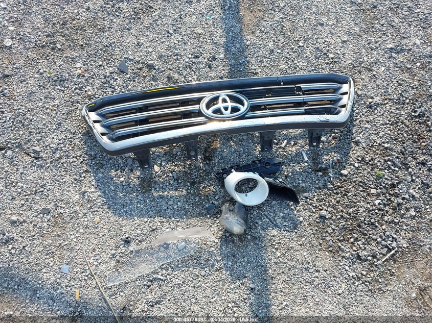 TOYOTA TUNDRA - zdjęcie 12