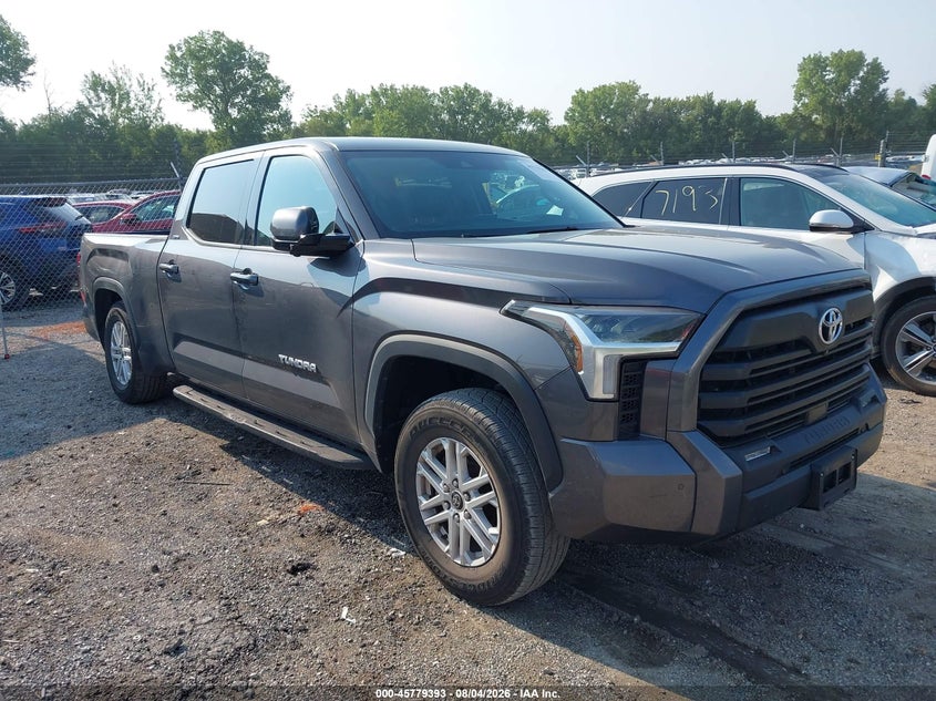 TOYOTA TUNDRA - zdjęcie 21