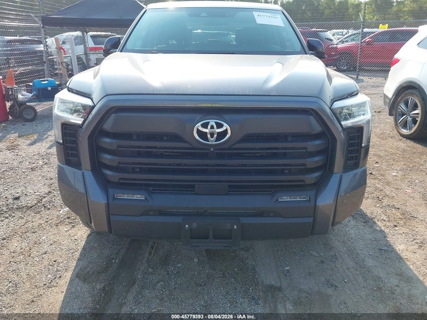 TOYOTA TUNDRA - zdjęcie 22