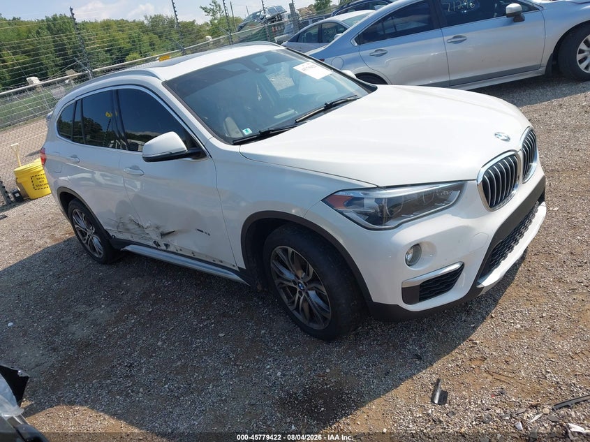 BMW X1 - zdjęcie 1