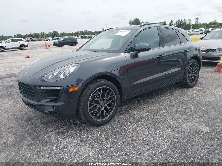 2018 Porsche Macan, Right Side, IAAI, VIN WP1AA2A53JLB19733 — photo 2