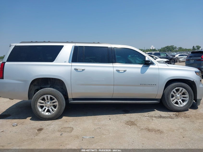 CHEVROLET SUBURBAN - zdjęcie 13