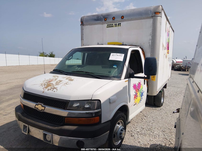 2011 Chevrolet Express, Right Side, IAAI, VIN 1GB3G2CL2B1127747 — photo 2