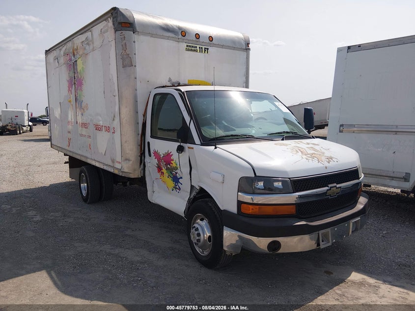 2011 Chevrolet Express Cutaway Diesel