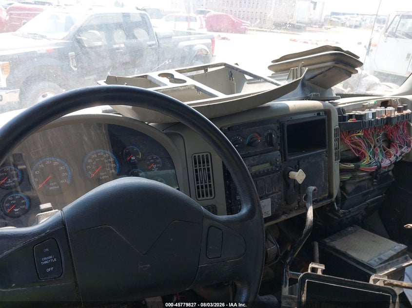 2013 INTERNATIONAL 4000 auction photo 5