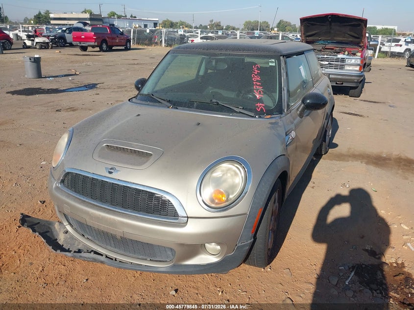 2010 MINI COOPER S auction photo 2