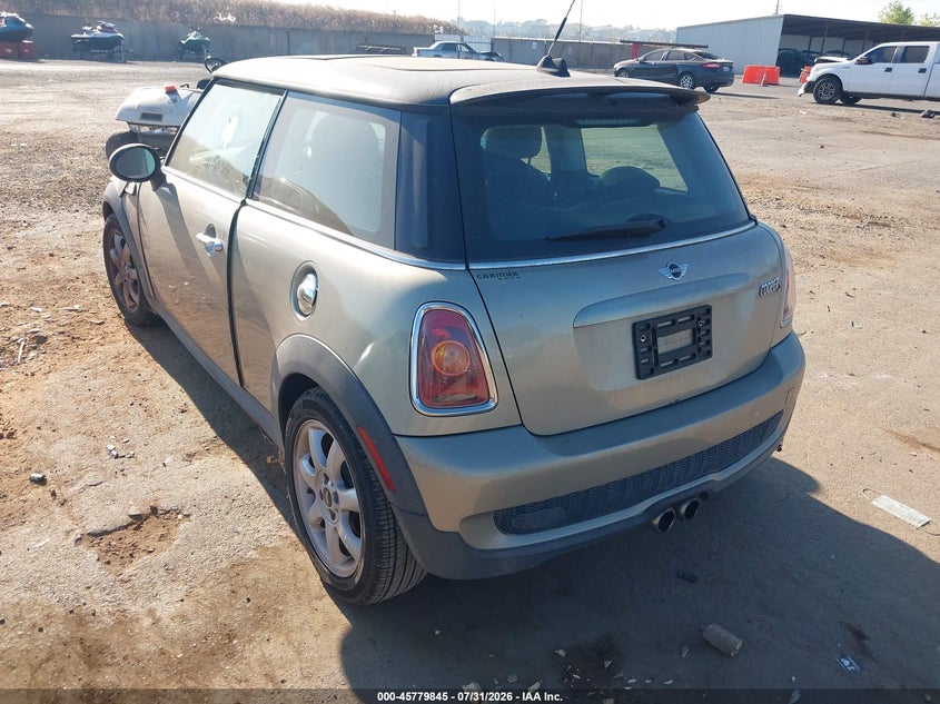 2010 MINI COOPER S auction photo 3