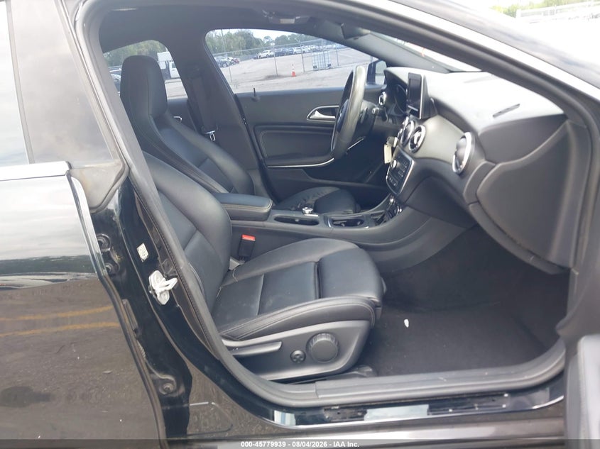 2016 MERCEDES-BENZ CLA 250 auction photo 5