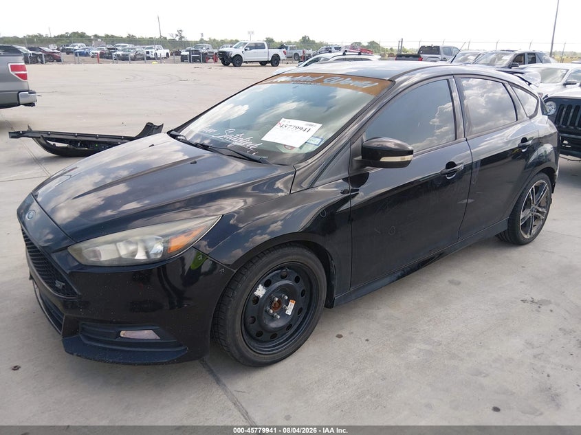 Vin: 1fadp3l99gl350945, lot: 46278721, ford focus 20162