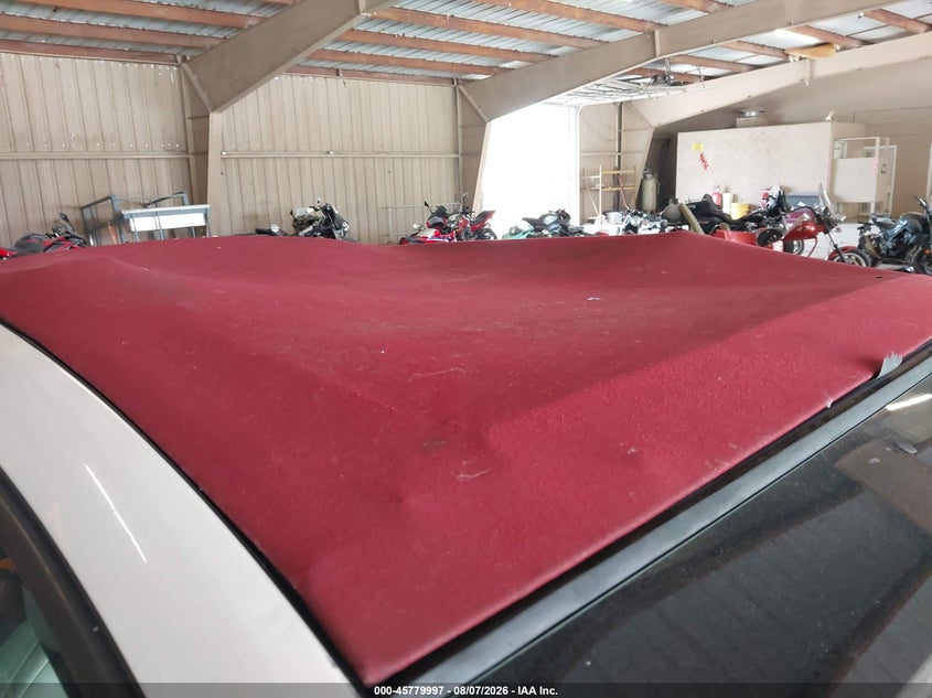 2012 FIAT 500C auction photo 6