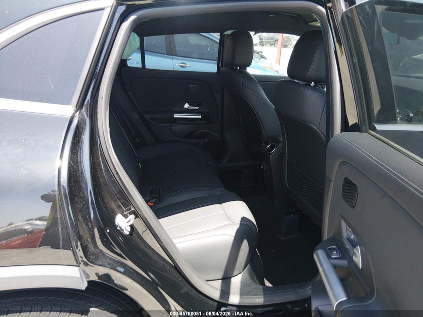 MERCEDES-BENZ GLA 250 - zdjęcie 8